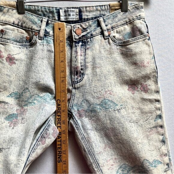 Insight beautiful scenery printed mid rise slim denim Sz 31” - Picture 12 of 14